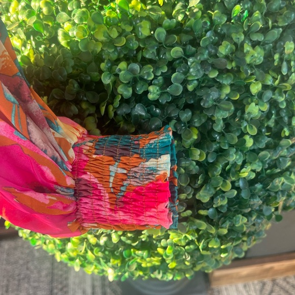 Flying Tomato Floral Wrap Blouse Size Small. - Picture 4 of 5